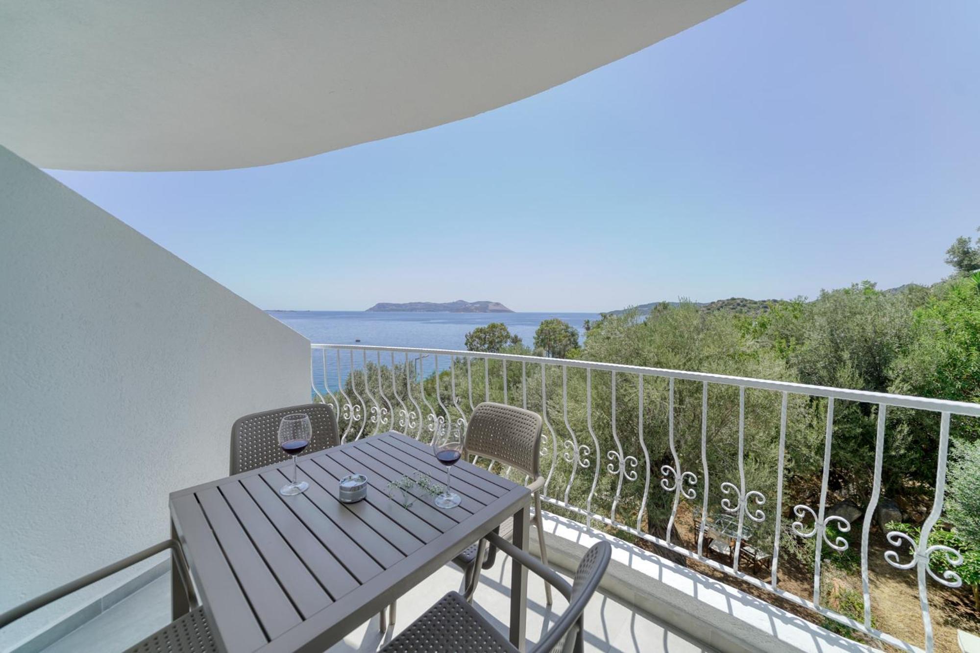 Bluenook Suites Kas Exterior photo