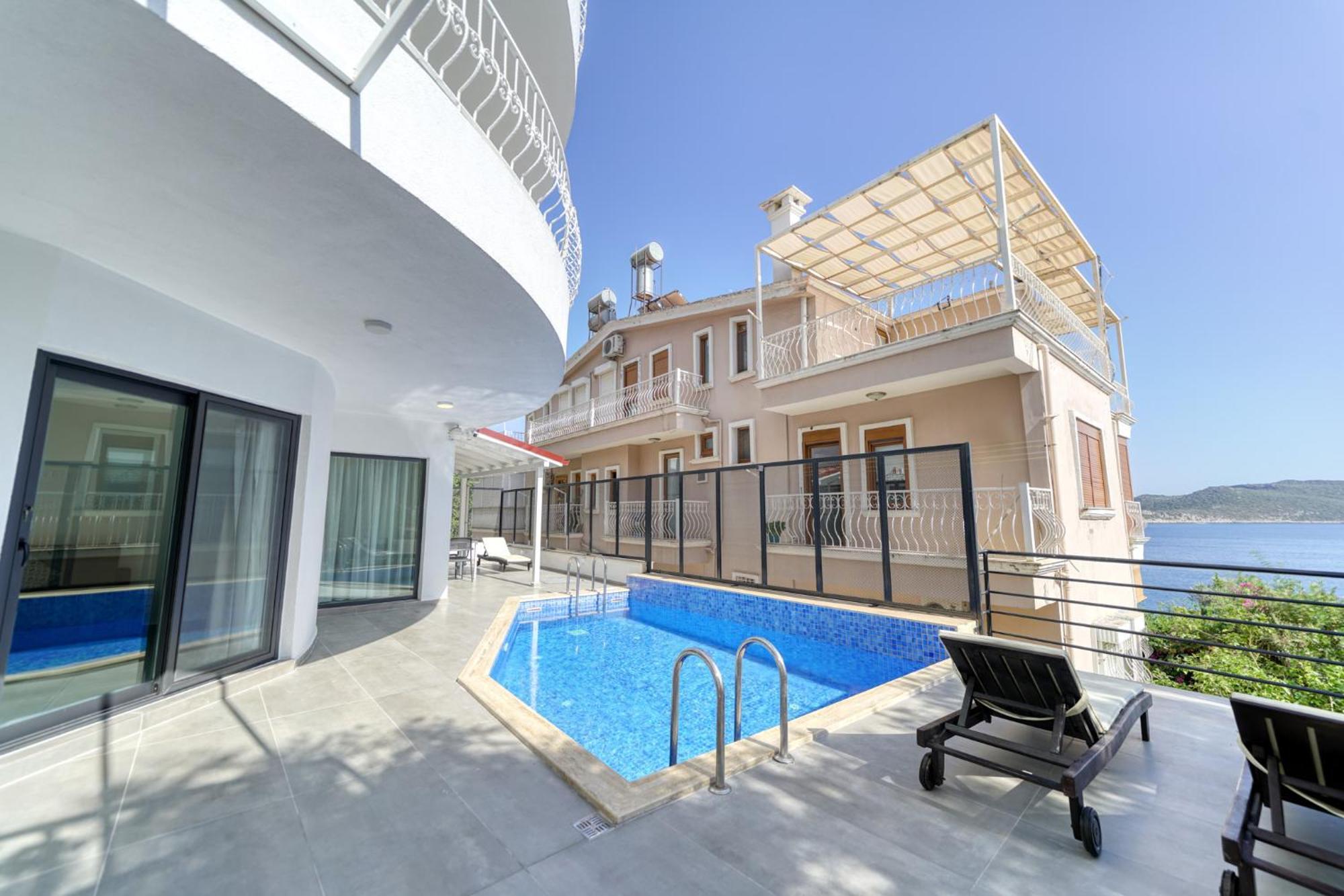 Bluenook Suites Kas Exterior photo